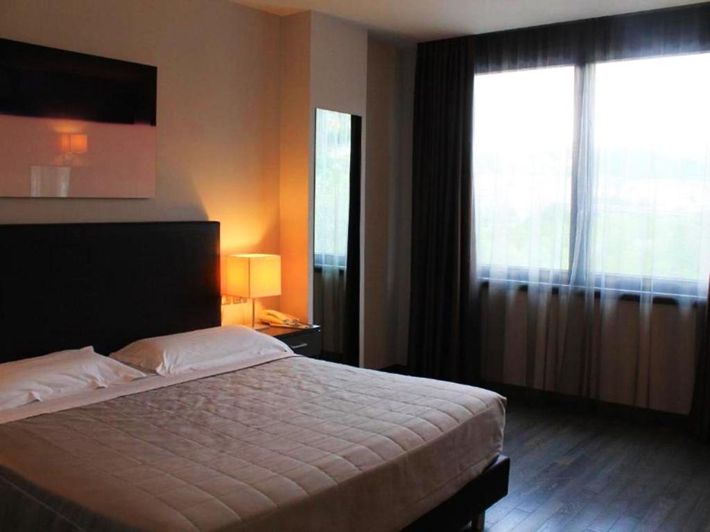 Park Hotel Sporting Teramo Exterior foto